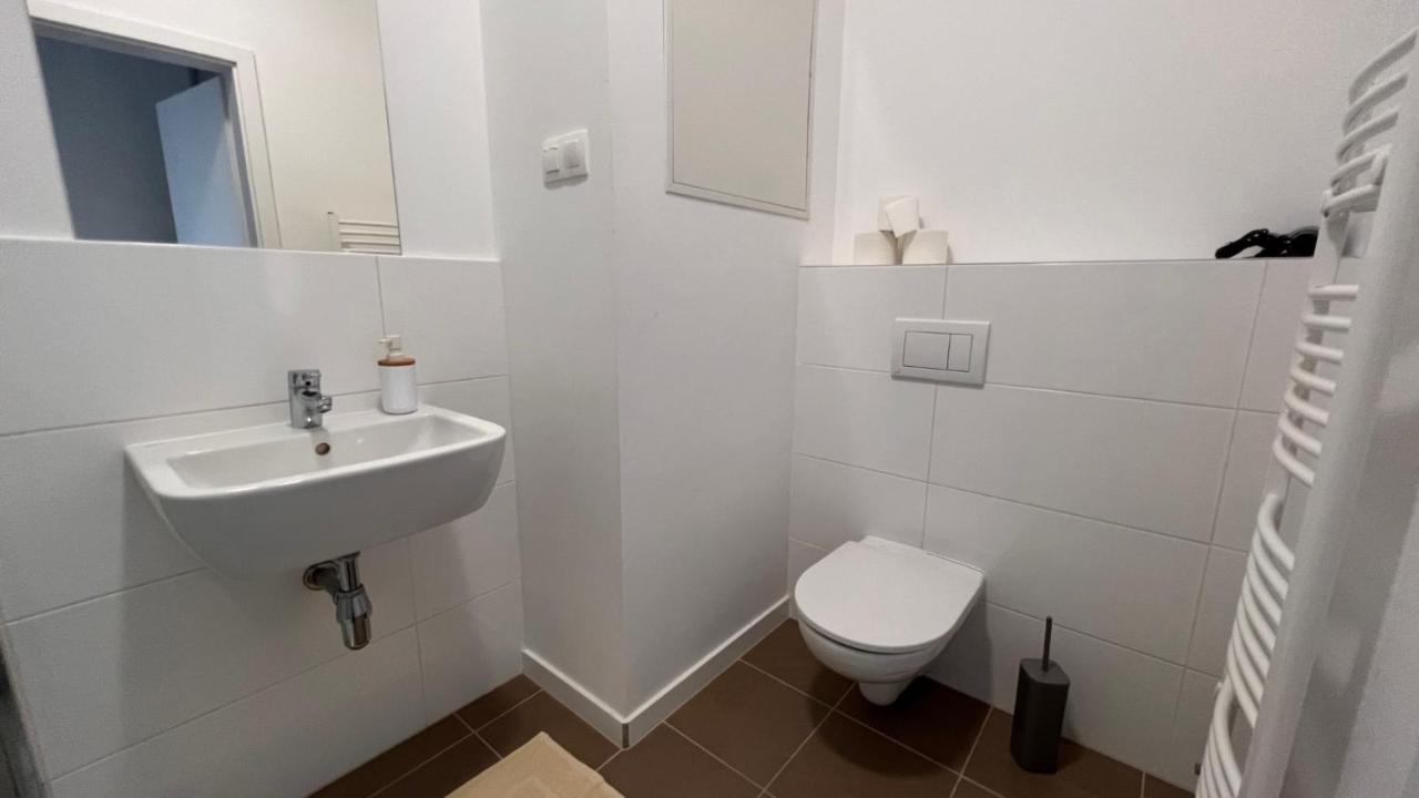 1 With Terrace, Slnecnice, 18b Apartament